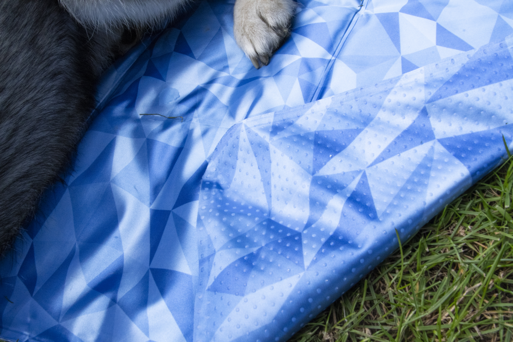 CoolPets Premium Pet Cooling Mat Medium (50x40cm)